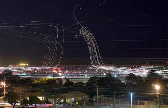 airplane-take-off-long-exposure